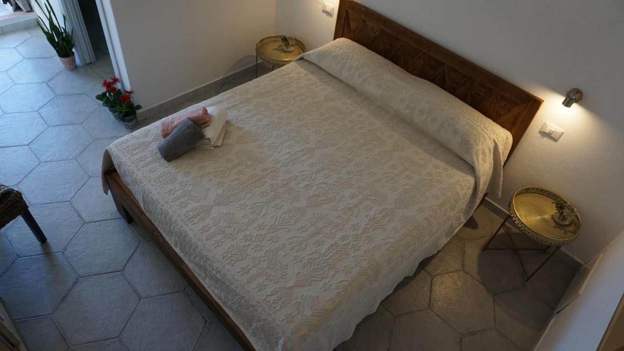 올비아 Li Petri Manni B&B 외부 사진